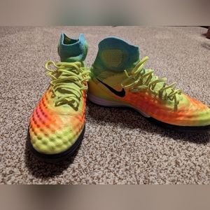 Men's Nike Magistax Proximo II -Competition Boot Soccer Size 9.5